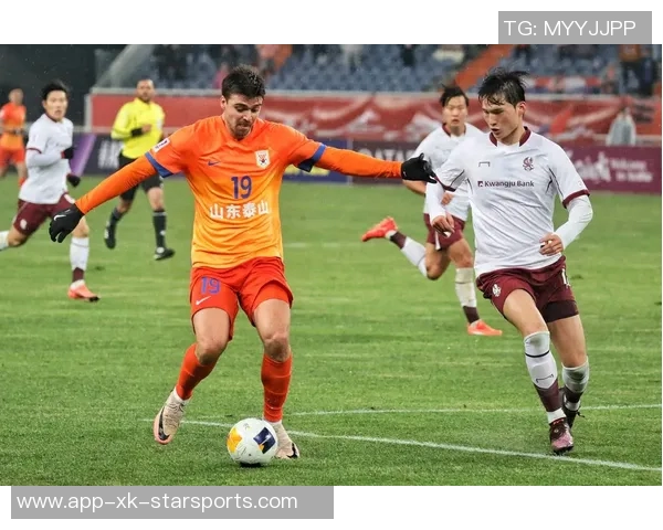 半场战报浙江与泰山战成平局瓦科制造点球却错失机会黄政宇与卡列洛各入一球 半场战报浙江与泰山战成平局瓦科制造点球却错失机会黄政宇与卡列洛各入一球