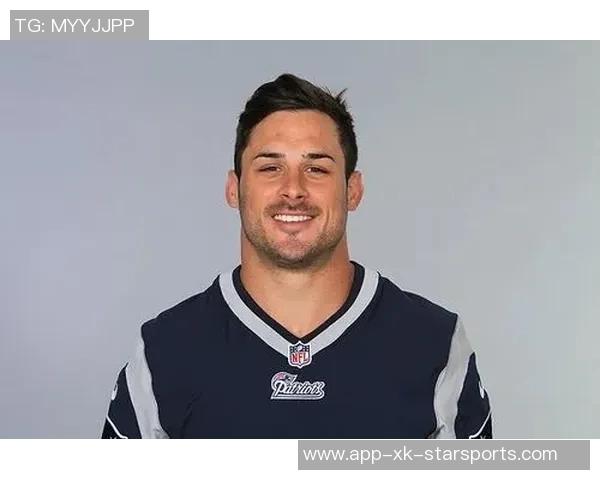 女友甜蜜发合照庆祝布朗尼21岁生日布朗尼感动转发感谢宝贝