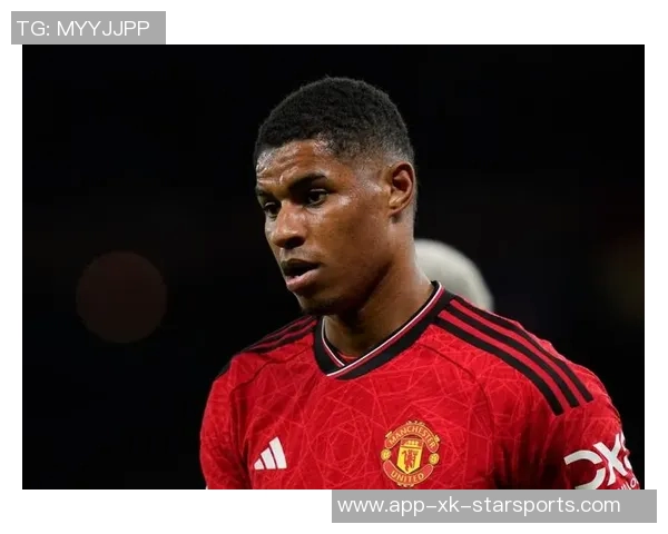 拉什福德积极备战国家德比训练照展现全力以赴的决心与信心 拉什福德积极备战国家德比训练照展现全力以赴的决心与信心