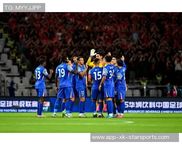 林加德精准直塞助攻杜甘季奇怒射被薛庆浩神勇扑出 林加德精准直塞助攻杜甘季奇怒射被薛庆浩神勇扑出