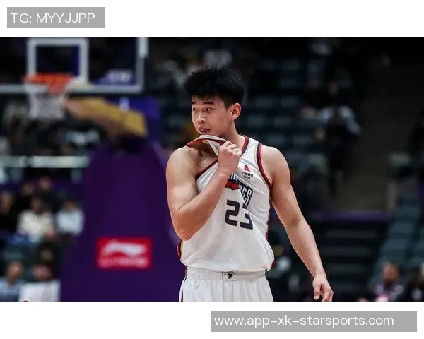 在他手下打球的林葳需要更加乖巧和努力才能赢得认可与尊重 在他手下打球的林葳需要更加乖巧和努力才能赢得认可与尊重