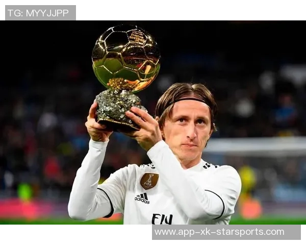 被啃老的40岁魔笛在米兰闪耀赛场9次出场贡献1球2助攻荣获MVP称号 被啃老的40岁魔笛在米兰闪耀赛场9次出场贡献1球2助攻荣获MVP称号