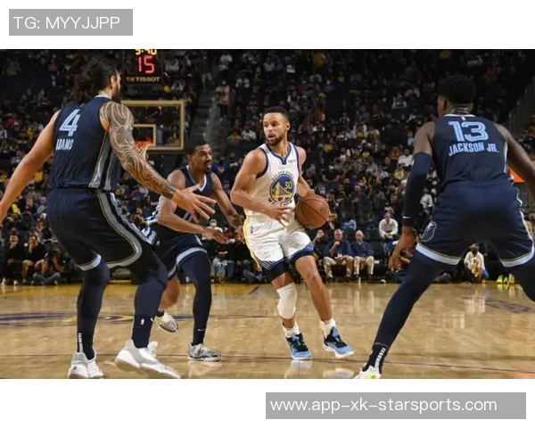 菜鸟埃奇库姆绝杀勇士费尔斯全能表现助球队逆转胜利